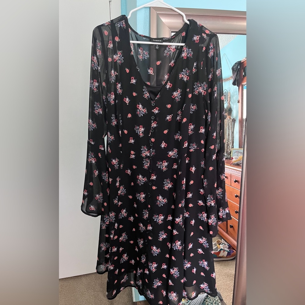 Torrid black/floral Chiffon Dress